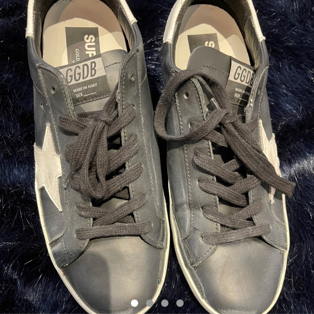 BLACK GOLDEN GOOSE